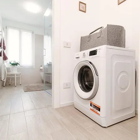 Numero 11 Piazza Amendola - By Myhomeincomo Appartement Côme