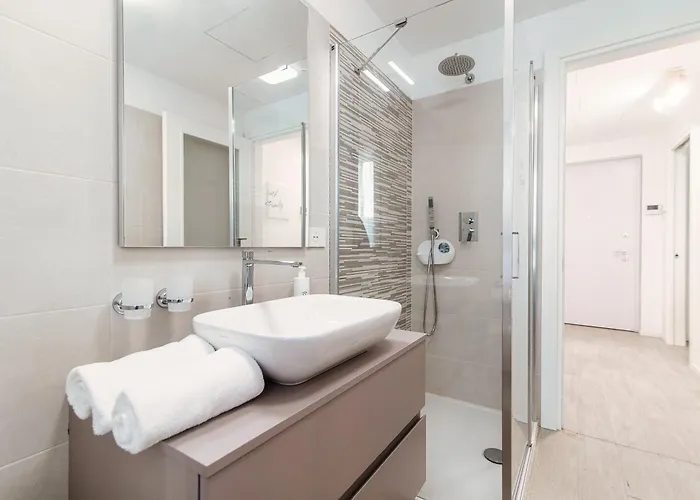 Numero 11 Piazza Amendola - By Myhomeincomo Apartament *